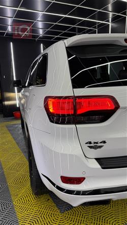 جیپ گراند شیرۆکی